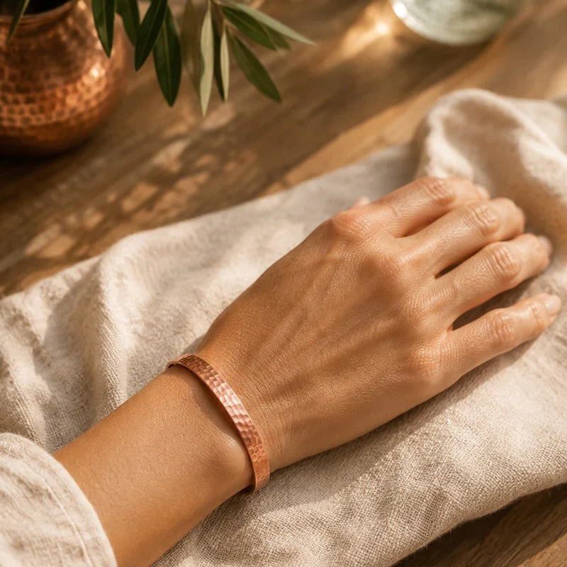 Alma Pure HERITAGE – Gehämmertes Kupferarmband
